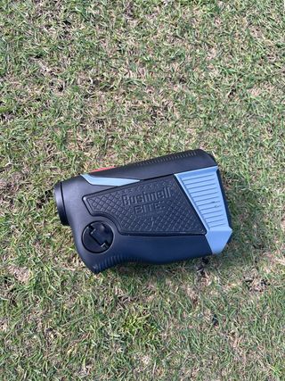 Medidor Láser Bushnell Tour V5