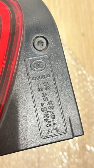 Piloto trasero izquierdo SEAT Ibiza 6J