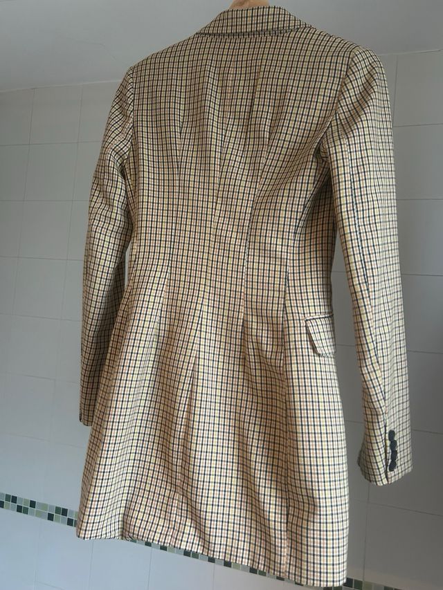 Chaqueta americana cuadros Bershka larga