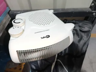 Calefactor eléctrico blanco
