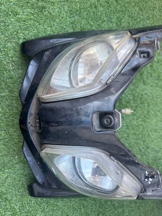 Faro Delantero Yamaha Xmax 125 (2010)