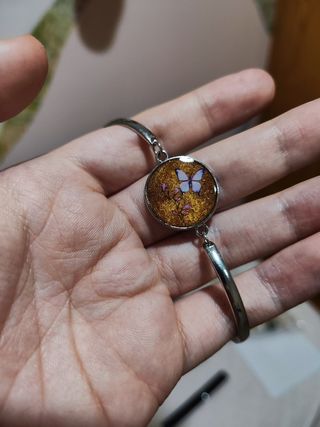 Pulsera resina mariposa
