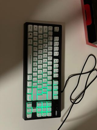 Teclado Mars Gaming MKAX RGB