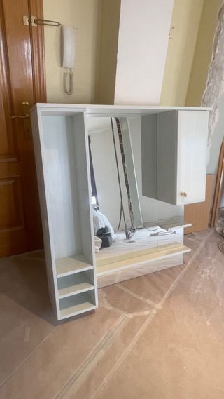 Mueble de baño con espejo y almacenaje 