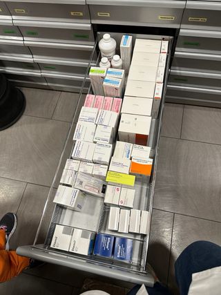 Cajonera de farmacia + otra de regalo
