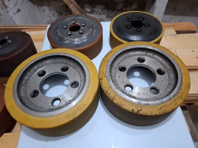 8 Ruedas Carretillas Linde Stihl