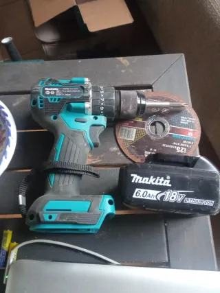 Kit Taladro Atornillador y amoladora radial MAKITA