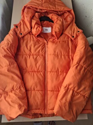 Abbigliamento taglia M. 8 articoli
