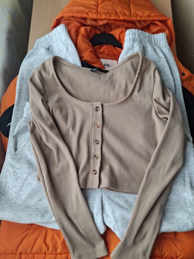 Ropa talla M .8prendas