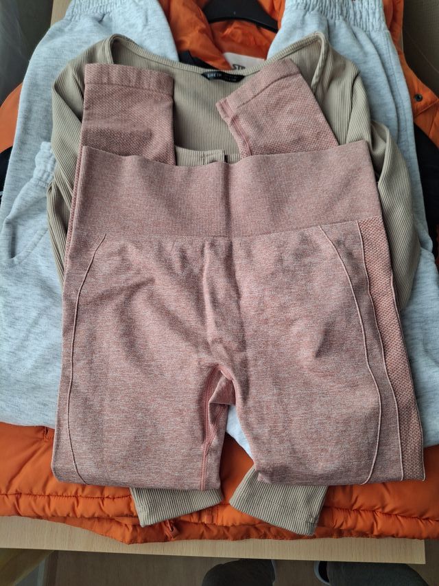 Ropa talla M .8prendas