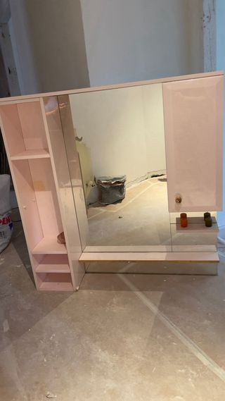 Mueble de baño con espejo