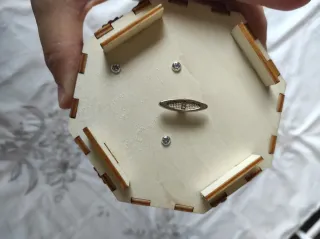 2 Carillon in Legno Decorati