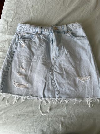 Falda vaquera Zara tiro alto desgastada