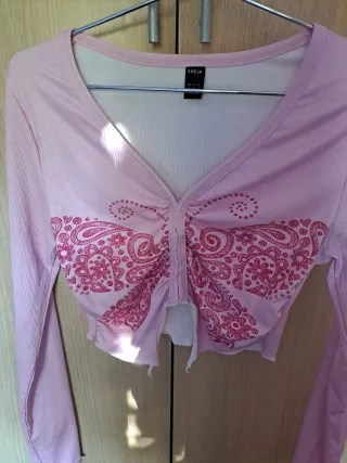 Camiseta corta SHEIN mariposa rosa