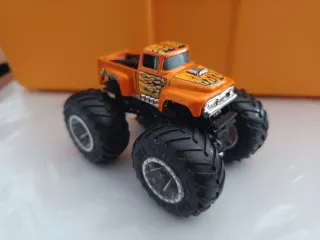 Hot Wheels Monster Truck Chevy Naranja