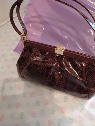 Bolso de piel marrón