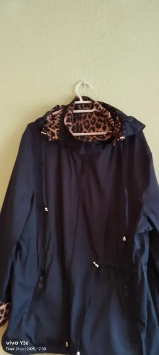 Cazadora cortavientos mujer reversible azul marino