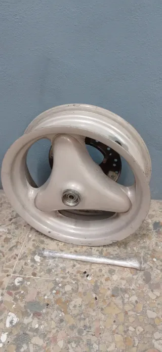 Llanta Delantera Yamaha Neo's