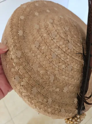 Tocado casquete faisán dorado