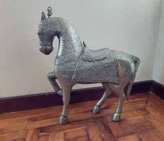 Caballo de estaño Casa Valenti