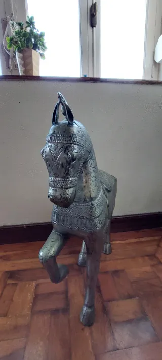 Caballo de estaño Casa Valenti