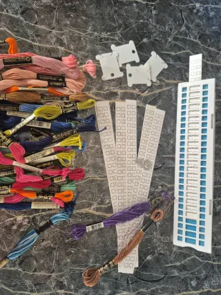 Más de 300 madejas hilos bordar MCD