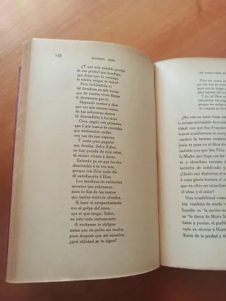 Libro Antiguo Los Caballeros de la Cruz 1916