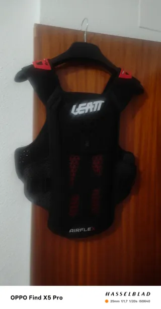 Chaleco protector Leatt Airflex