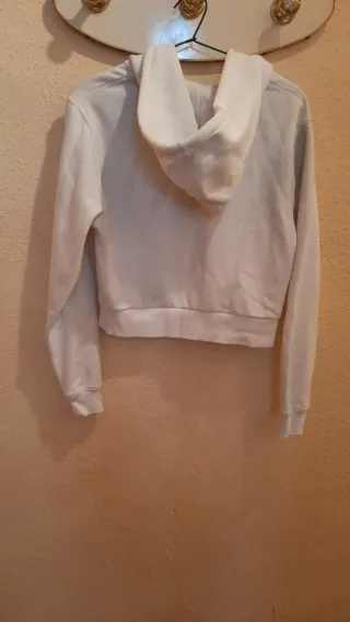 Chaqueta Bershka blanca 
