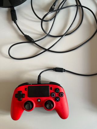 PS4 (PlayStation 4) Nero