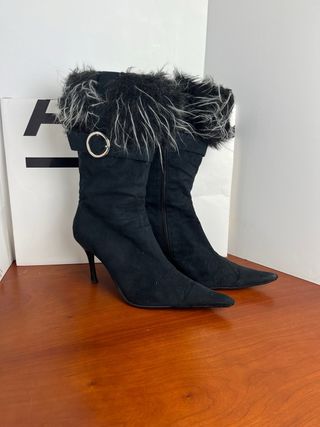 Zapatos  niño talla 35
Zapatos de mujer 38 y 39