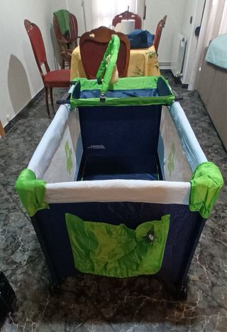 Cuna de viaje BBY con móvil de ositos
