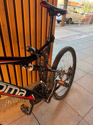 Bicicleta Moma Hit 1.0