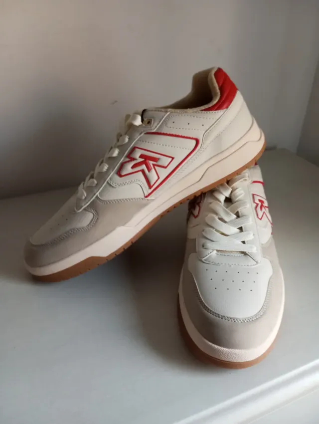Zapatillas Kelme by Lefties Blancas y Rojas
