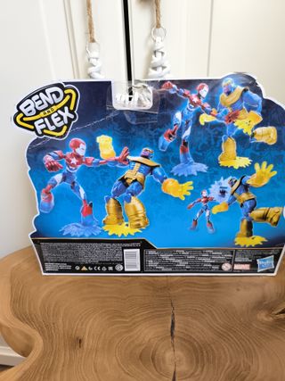 Figuras Marvel Avengers Iron Patriot vs Thanos