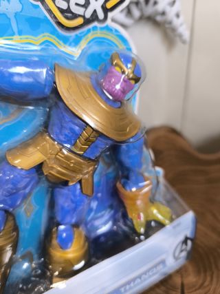 Figuras Marvel Avengers Iron Patriot vs Thanos