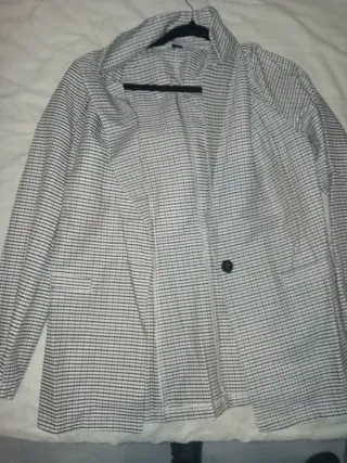 Blazer cuadros gris y blanco