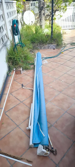Toldo enrollable azul 3 metros,