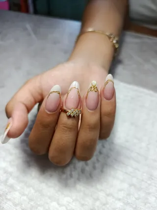 Servicio de Manicura Profesional