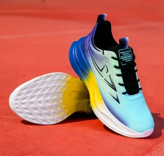 Zapatillas deportivas degradado azul y amarillo