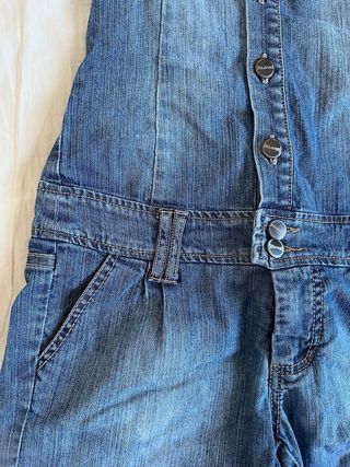 Precioso Mono vaquero escote halter azul