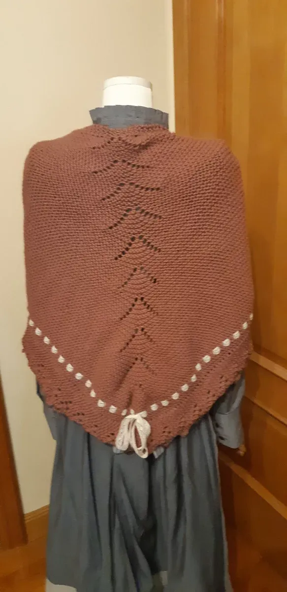 Eskuz egindako tokilla/ Toquilla hecha a mano