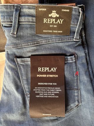 Pantalones Replay Anbass Slim Fit .Talla 31 x 36 