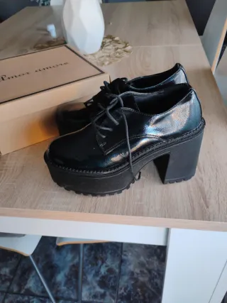 Zapatos negros charol niña talla 35