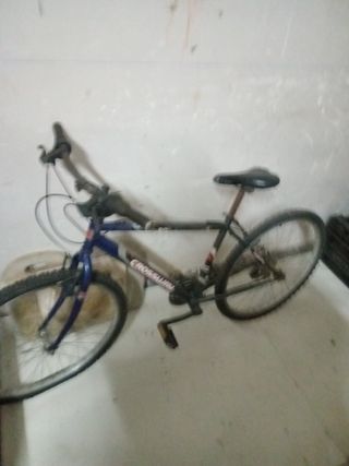 Bicicleta de montaña CROSSWAY