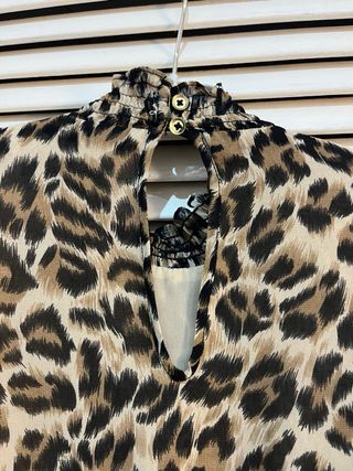 Vestido midi fruncido estampado leopardo S M nuevo