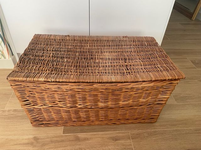 Baúl de mimbre grande