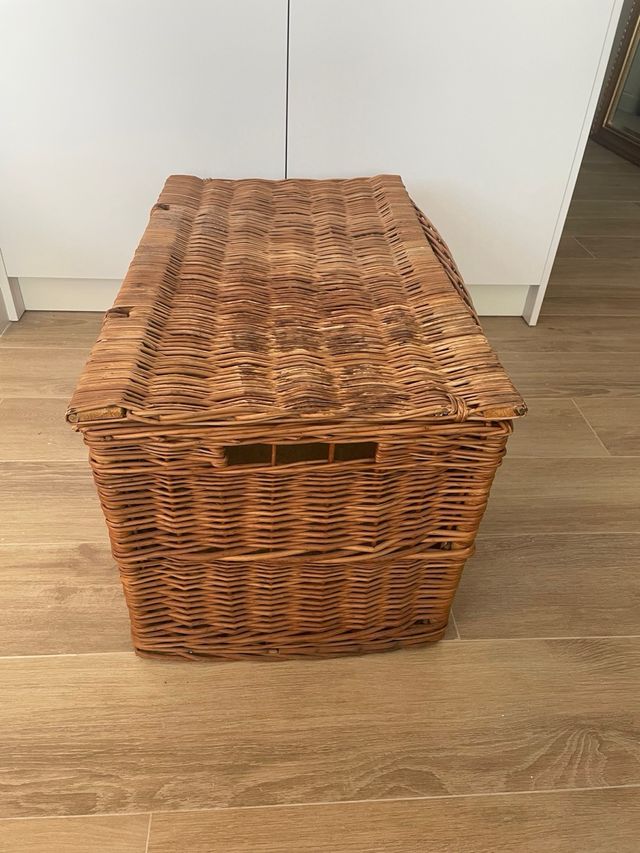 Baúl de mimbre grande