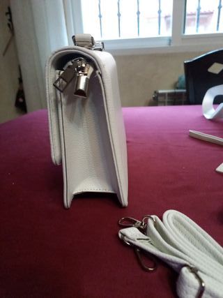 Bolso Guess Blanco con Cartera y Neceser