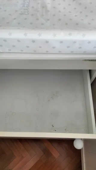 Cuna y armario cambiador bañera Micuna